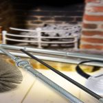 Czyszczenie komina od dołu – Jak to zrobić samodzielnie?